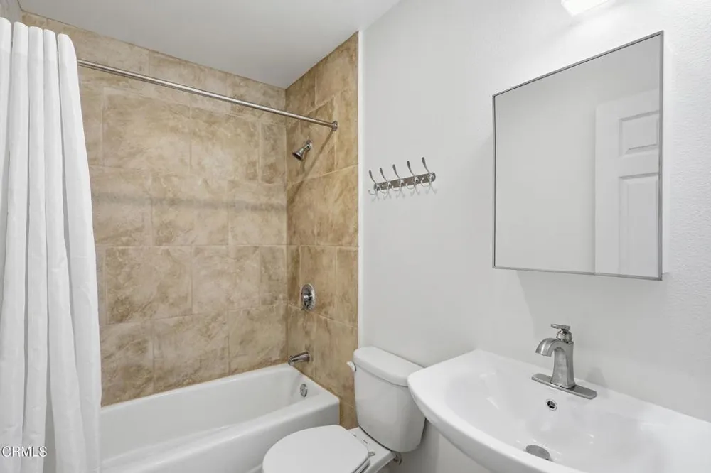 1009 E Jones Street #330 Santa Maria, CA 93454