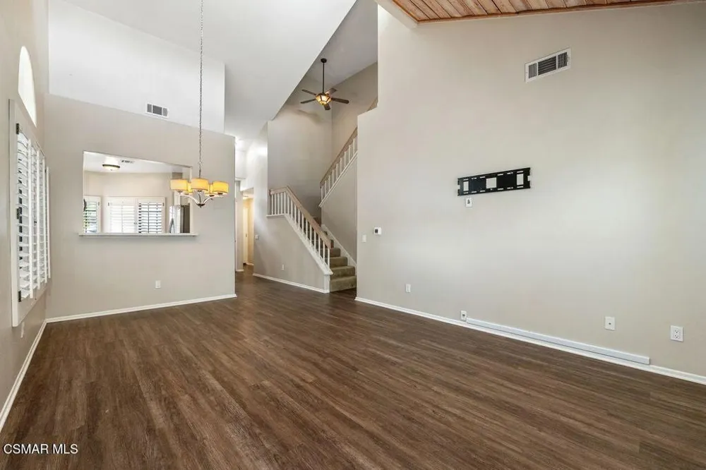 4819 La Rosa Drive Oak Park, CA 91377