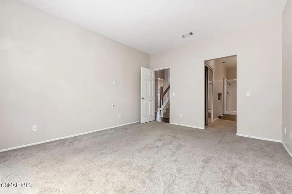 4819 La Rosa Drive Oak Park, CA 91377