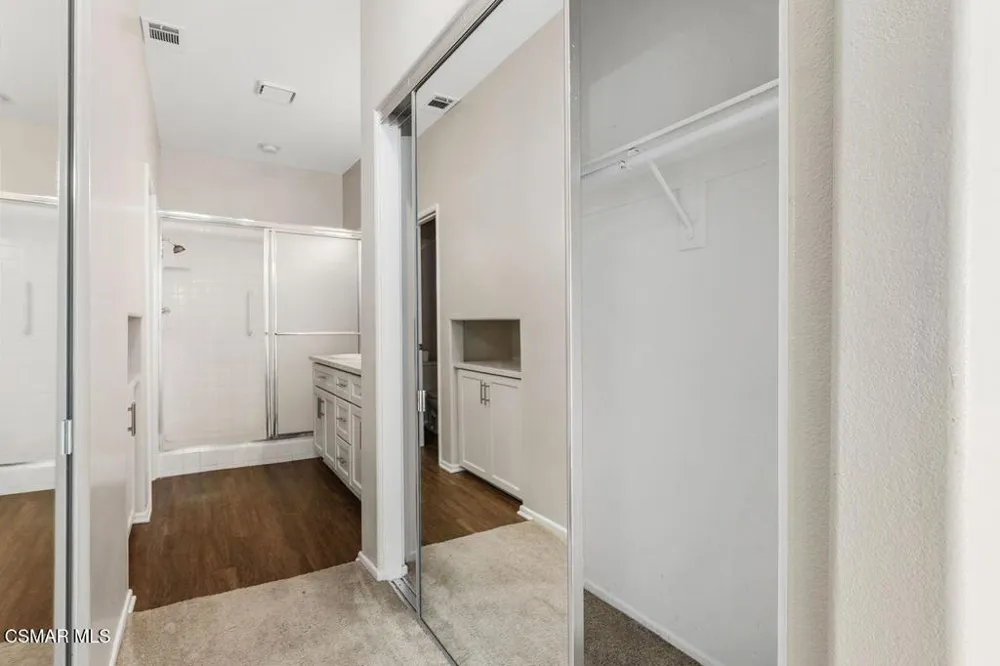 4819 La Rosa Drive Oak Park, CA 91377