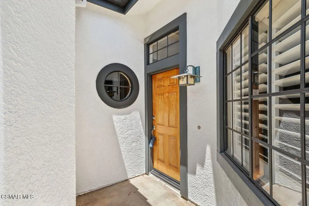 4819 La Rosa Drive Oak Park, CA 91377