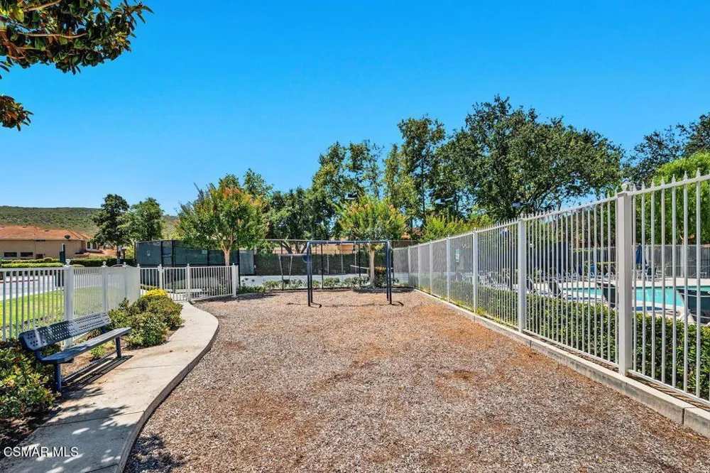 4819 La Rosa Drive Oak Park, CA 91377