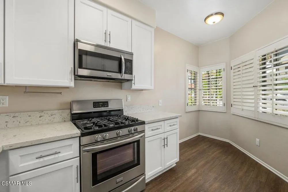 4819 La Rosa Drive Oak Park, CA 91377
