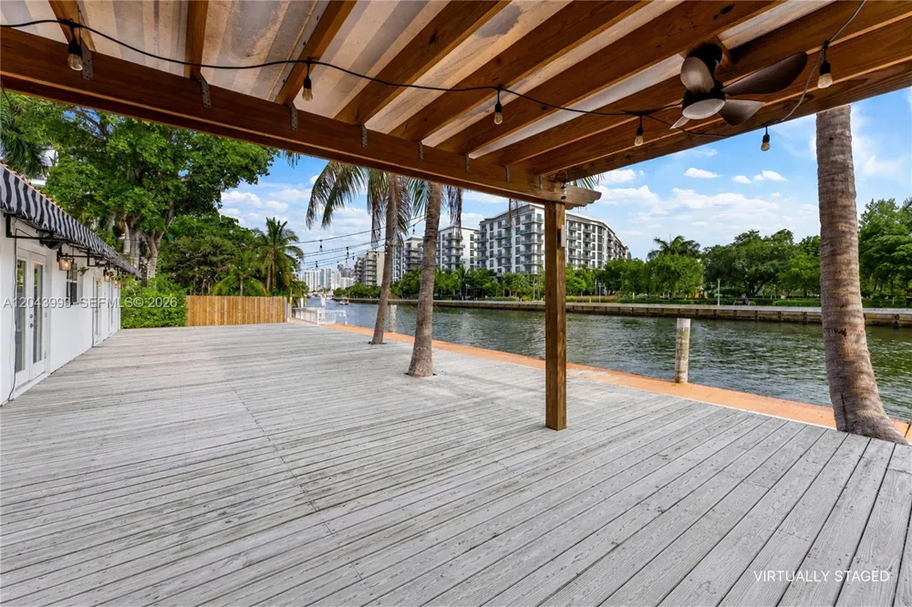 1110 NW North River Dr Miami, FL 33136