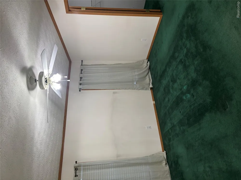 312 Black Oak Flint City, MI 48506