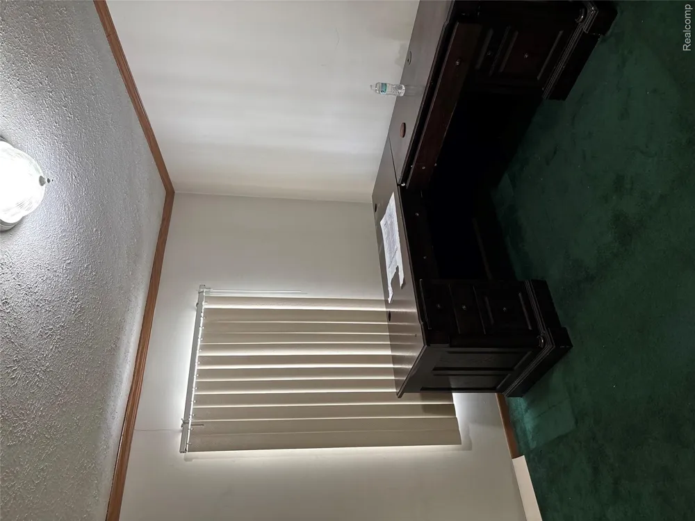 312 Black Oak Flint City, MI 48506