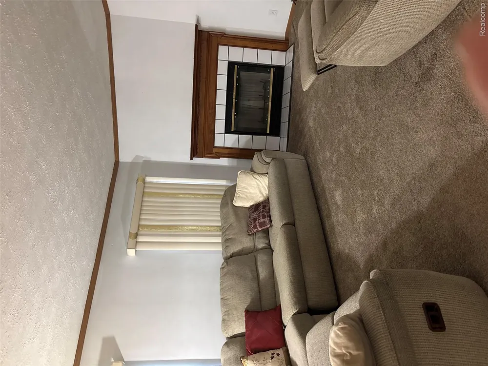 312 Black Oak Flint City, MI 48506