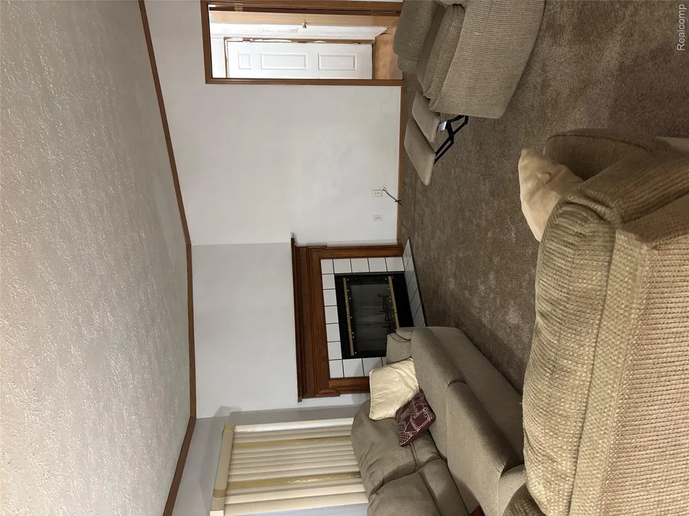 312 Black Oak Flint City, MI 48506