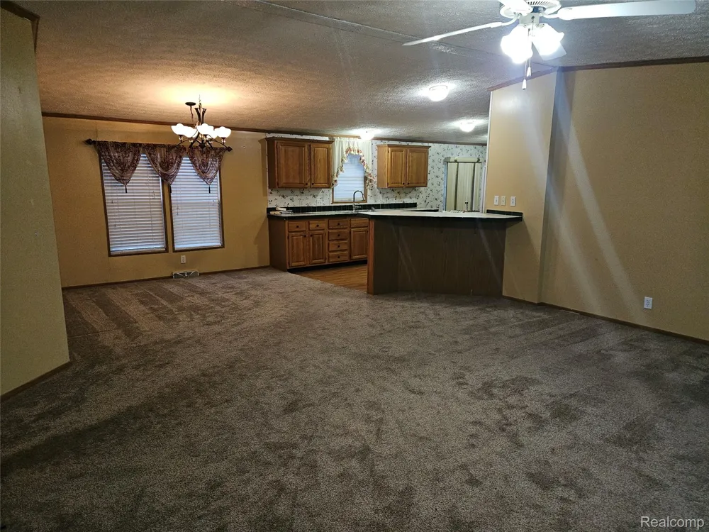 312 Black Oak Flint City, MI 48506