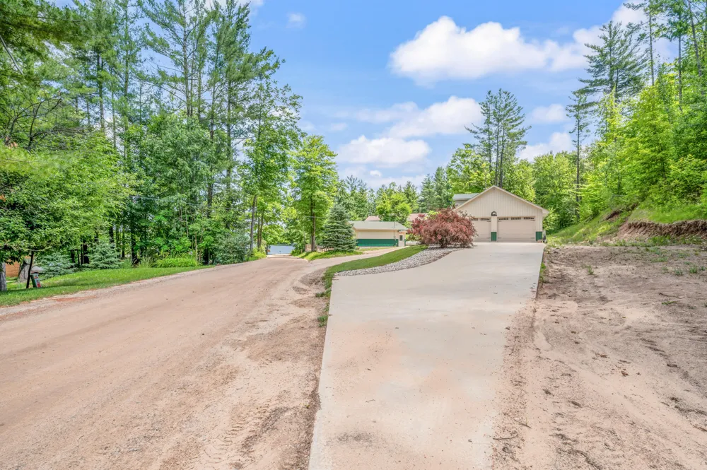 14948 17 Mile Road Rose Lake Township, MI 49655