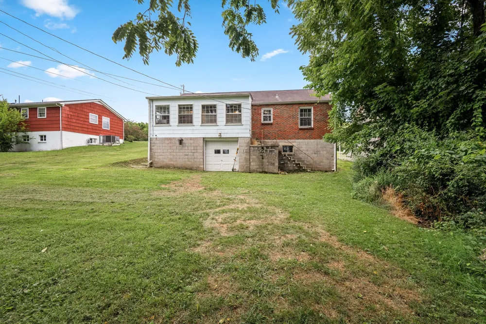 412 Lehman St Woodbury, TN 37190