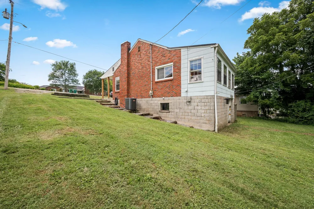 412 Lehman St Woodbury, TN 37190