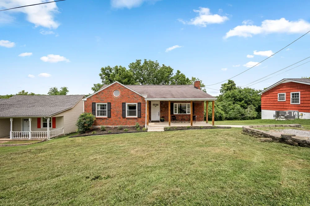412 Lehman St Woodbury, TN 37190
