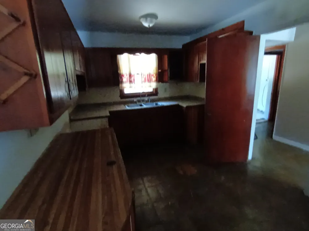 1214 Lloyd DR Forest Park, GA 30297