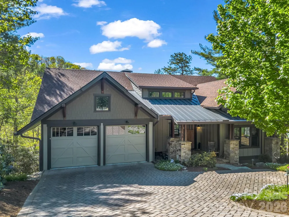 16 Panther Gap Road Black Mountain, NC 28711