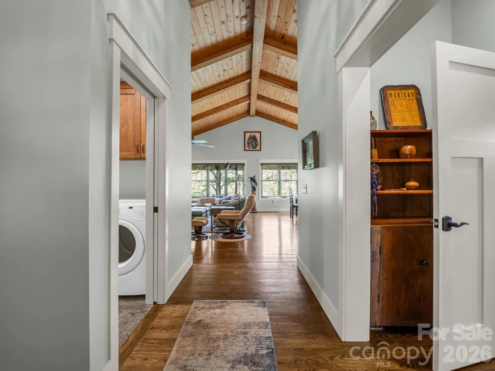 16 Panther Gap Road Black Mountain, NC 28711