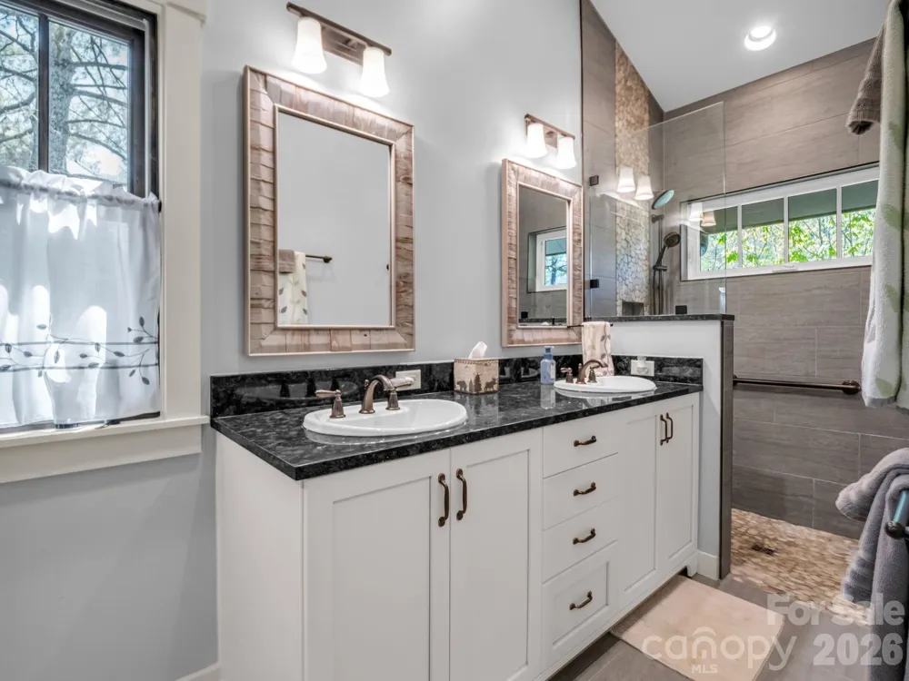 16 Panther Gap Road Black Mountain, NC 28711