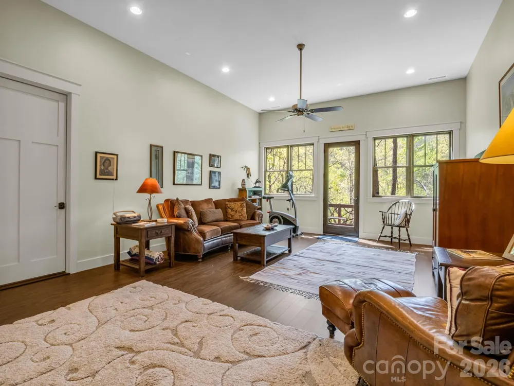 16 Panther Gap Road Black Mountain, NC 28711