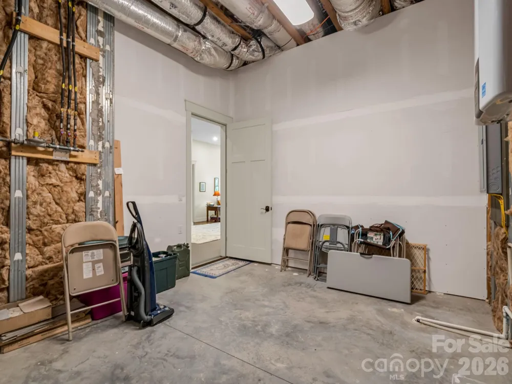 16 Panther Gap Road Black Mountain, NC 28711