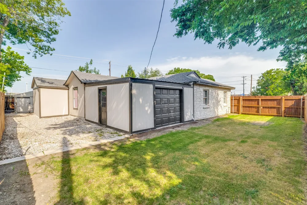 9225 Dodson Drive White Settlement, TX 76108