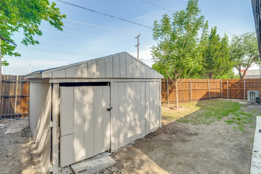 9225 Dodson Drive White Settlement, TX 76108