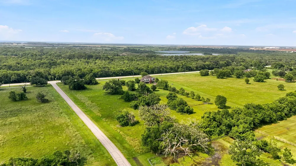 1011 W Fm 1462 Rosharon, TX 77583