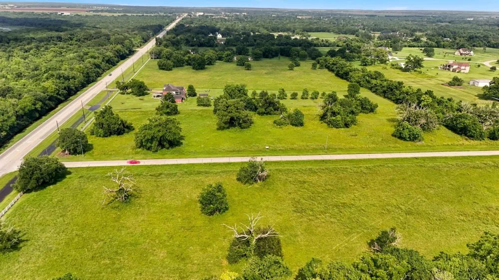 1011 W Fm 1462 Rosharon, TX 77583