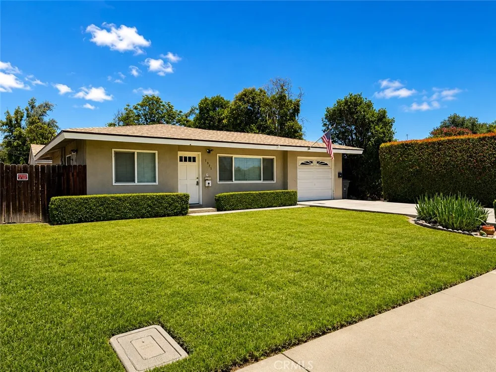 19771975 5th Street La Verne, CA 91750