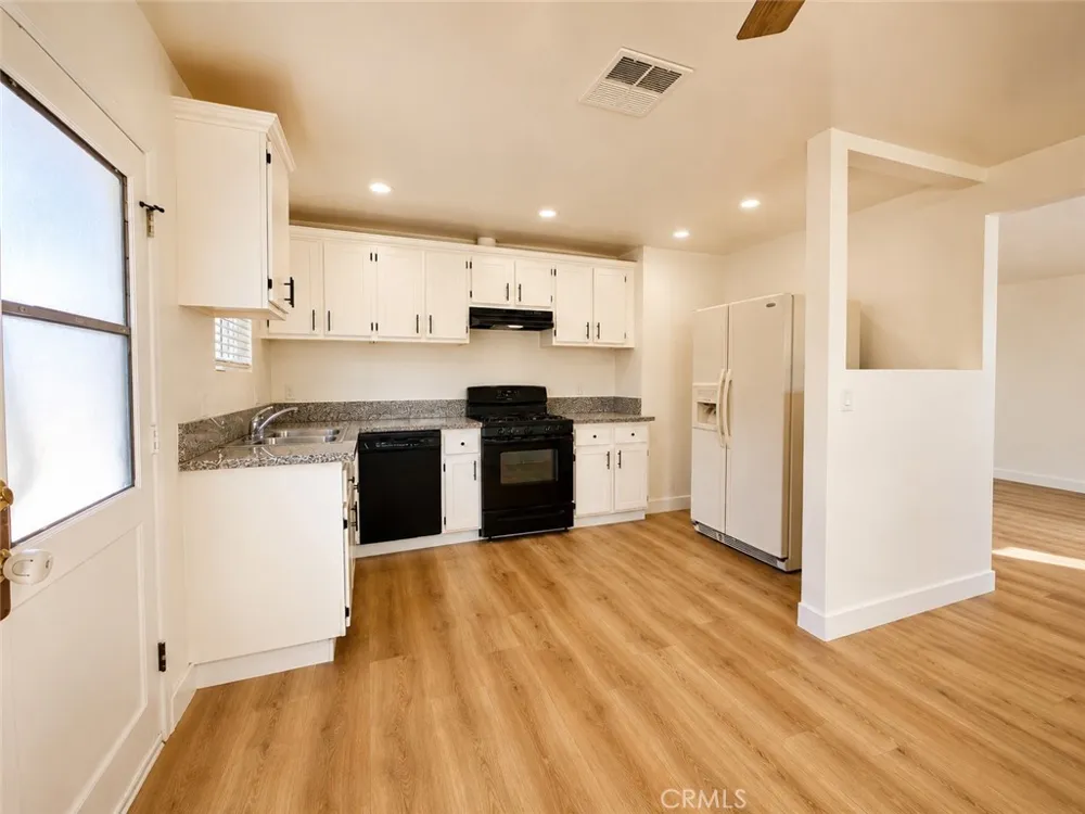 19771975 5th Street La Verne, CA 91750
