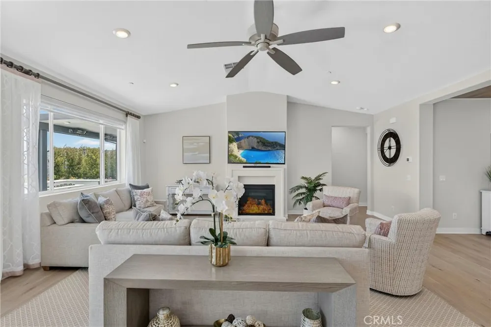 1882 Pele Way Corona, CA 92882