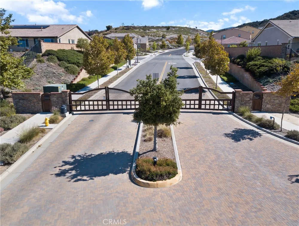 1882 Pele Way Corona, CA 92882
