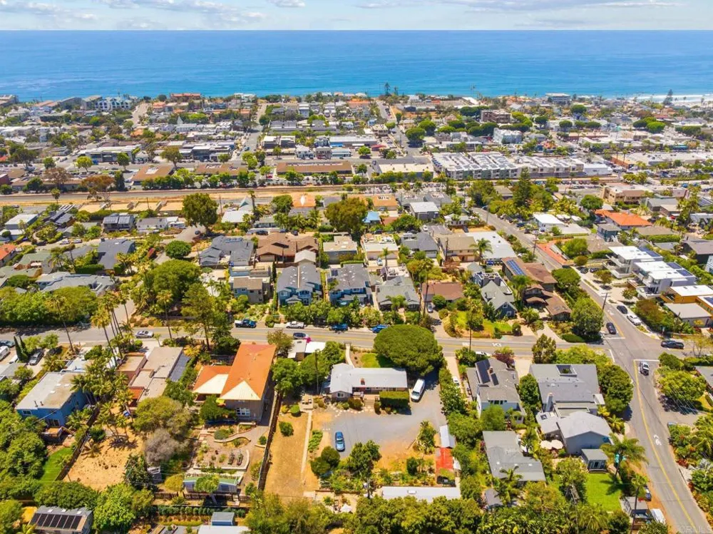 735 Cornish Drive Encinitas, CA 92024
