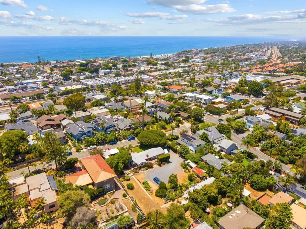 735 Cornish Drive Encinitas, CA 92024