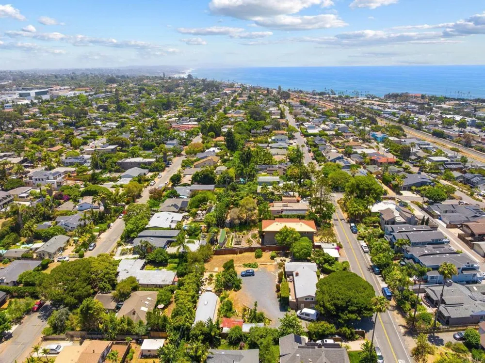 735 Cornish Drive Encinitas, CA 92024