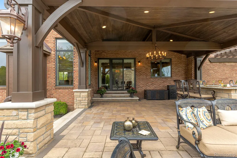 48892 Barola Court Northville City, MI 48167