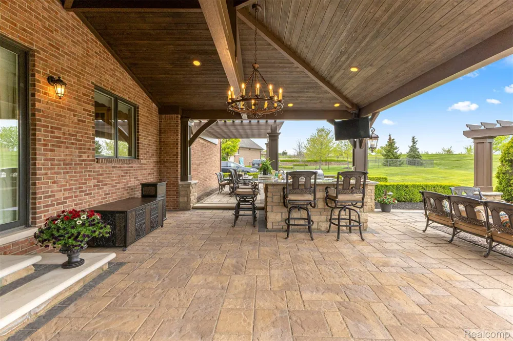 48892 Barola Court Northville City, MI 48167