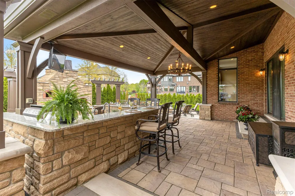 48892 Barola Court Northville City, MI 48167