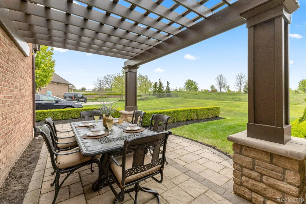48892 Barola Court Northville City, MI 48167