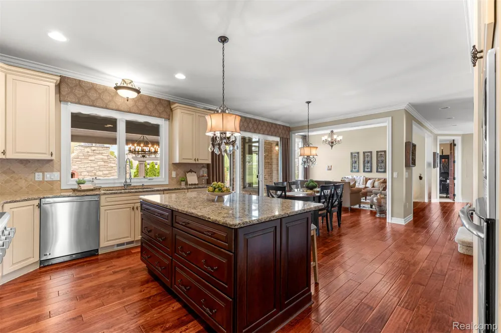 48892 Barola Court Northville City, MI 48167