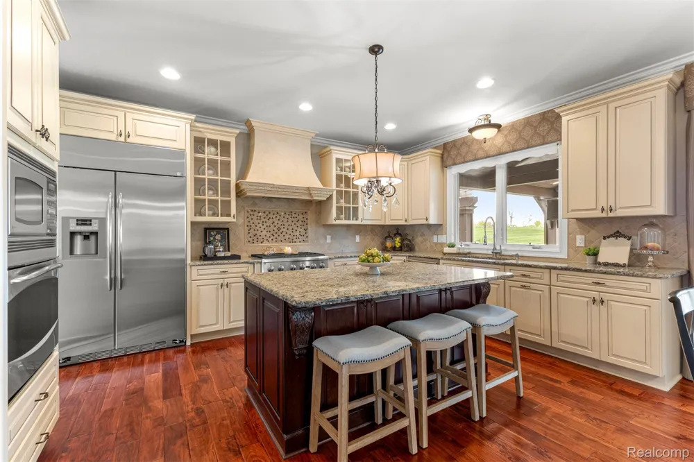 48892 Barola Court Northville City, MI 48167