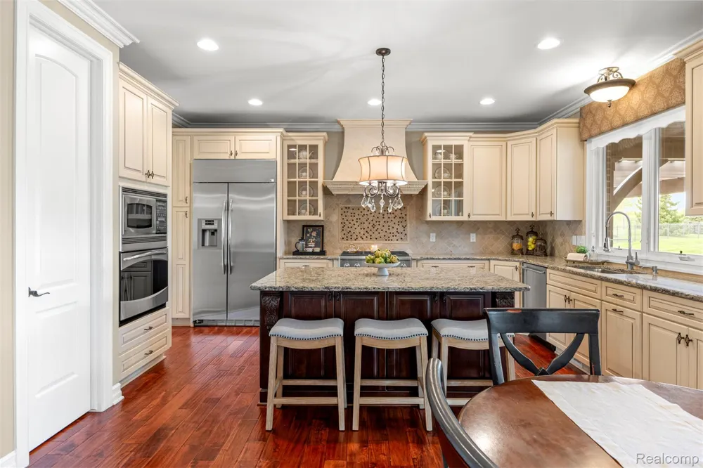48892 Barola Court Northville City, MI 48167