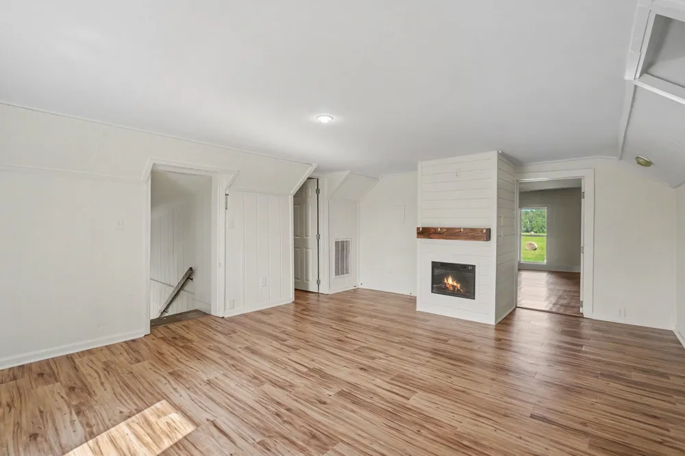 301 Bob Perry Rd Bethpage, TN 37022