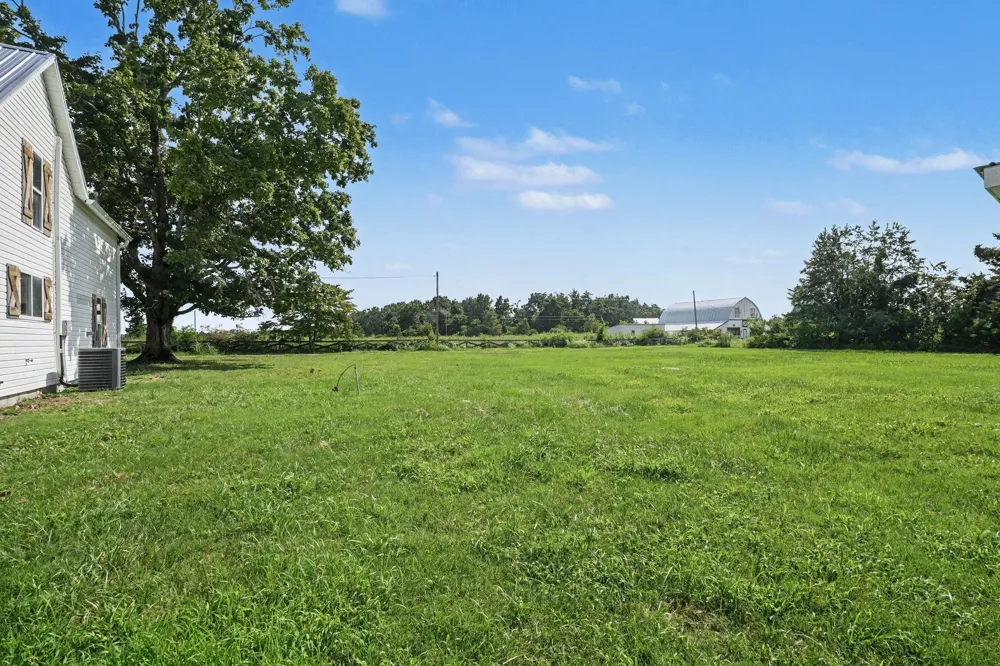301 Bob Perry Rd Bethpage, TN 37022
