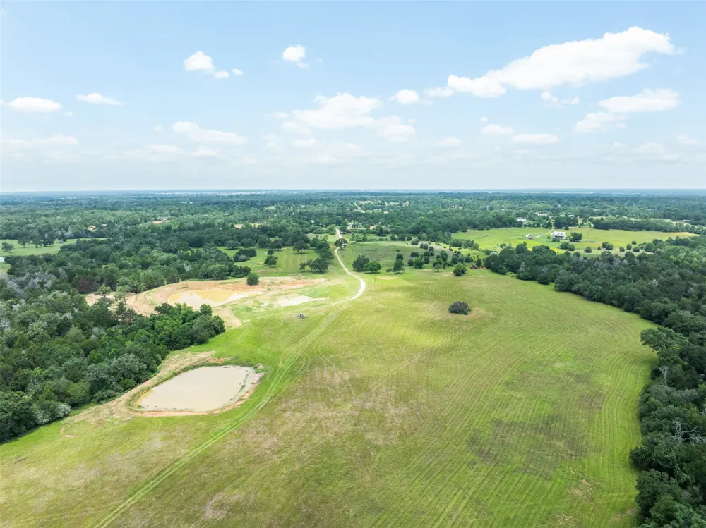 3320 County Road 430 Dime Box, TX 77853
