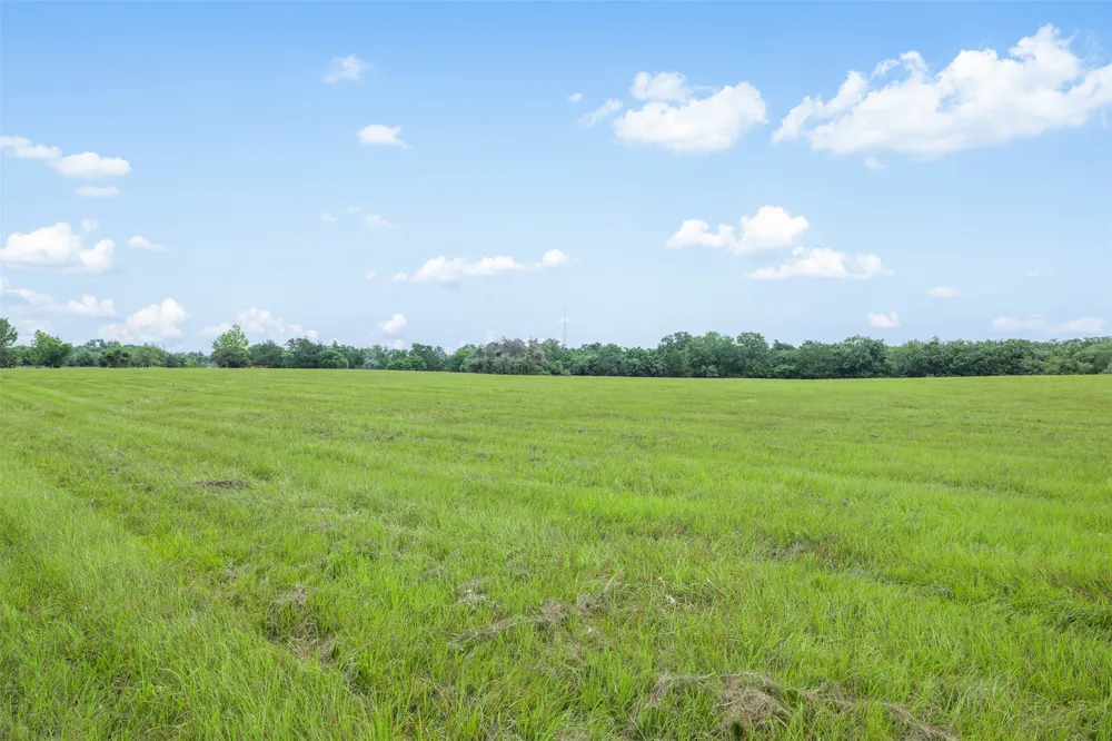 3320 County Road 430 Dime Box, TX 77853
