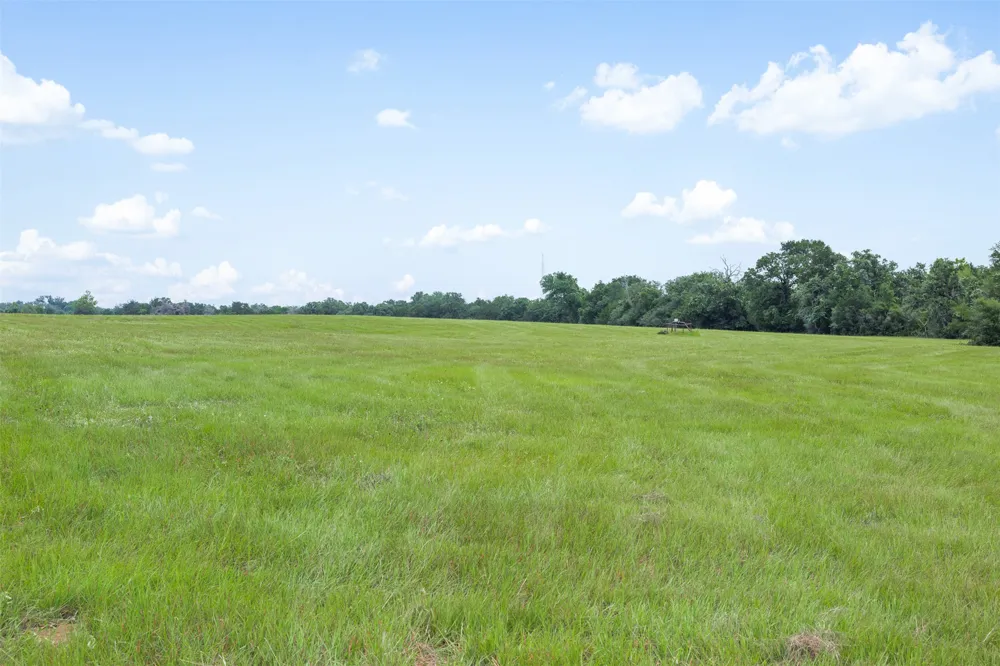 3320 County Road 430 Dime Box, TX 77853