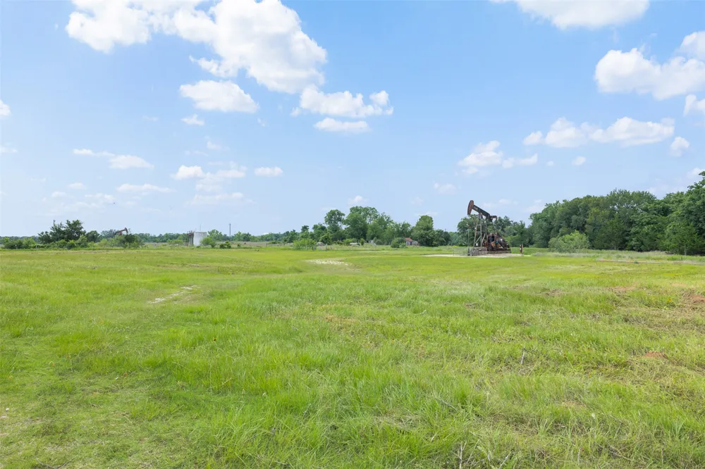 3320 County Road 430 Dime Box, TX 77853
