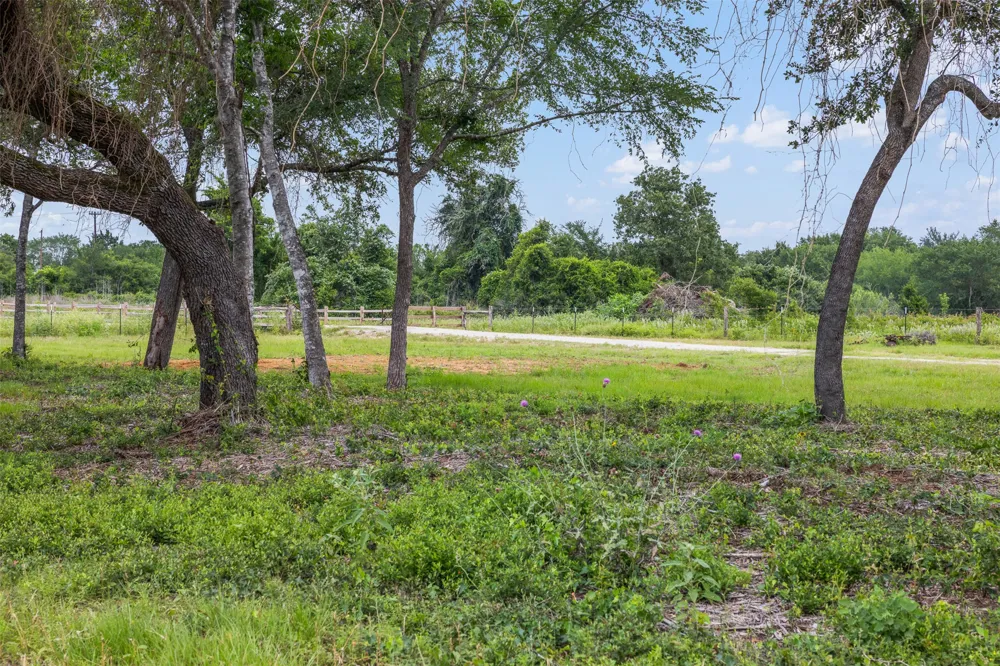 3320 County Road 430 Dime Box, TX 77853