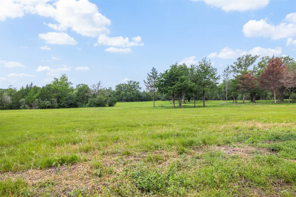 3320 County Road 430 Dime Box, TX 77853