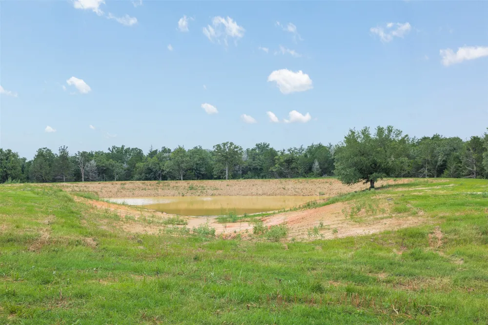 3320 County Road 430 Dime Box, TX 77853